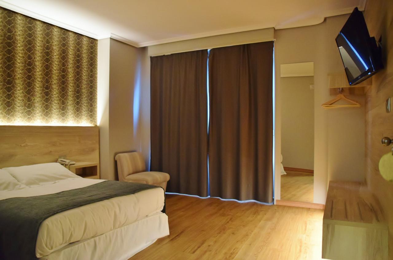 Hospedium Hotel La Marina Costa Da Morte Cee Zewnętrze zdjęcie