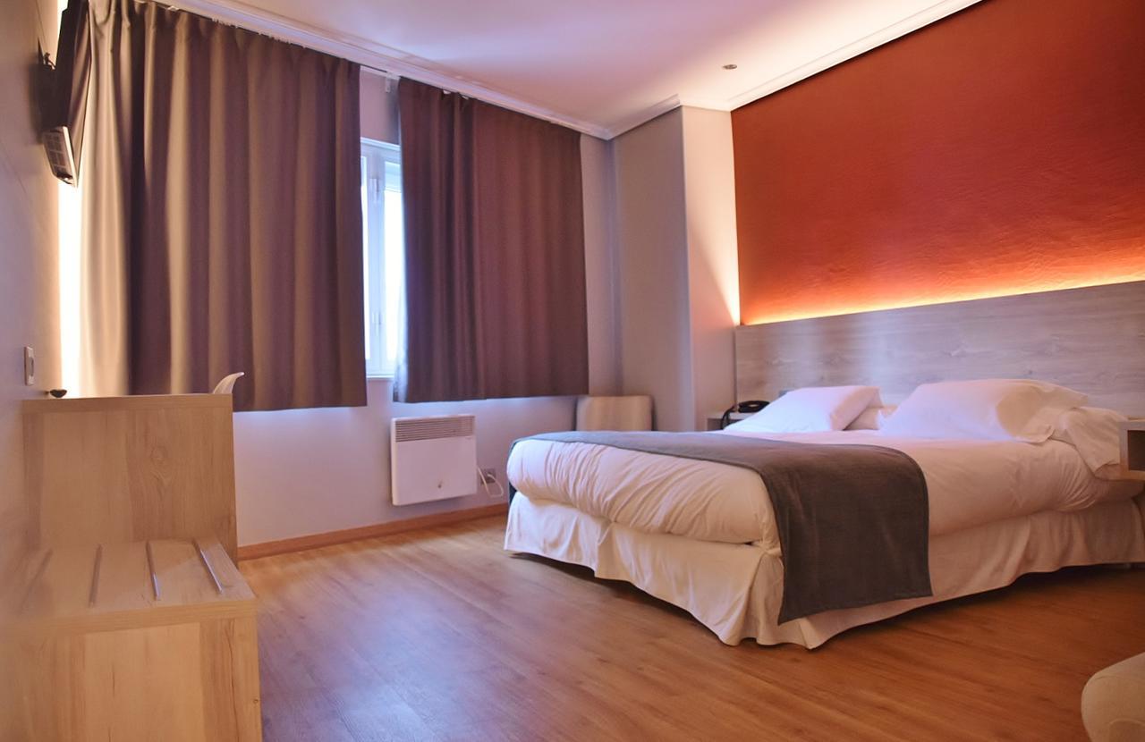 Hospedium Hotel La Marina Costa Da Morte Cee Zewnętrze zdjęcie