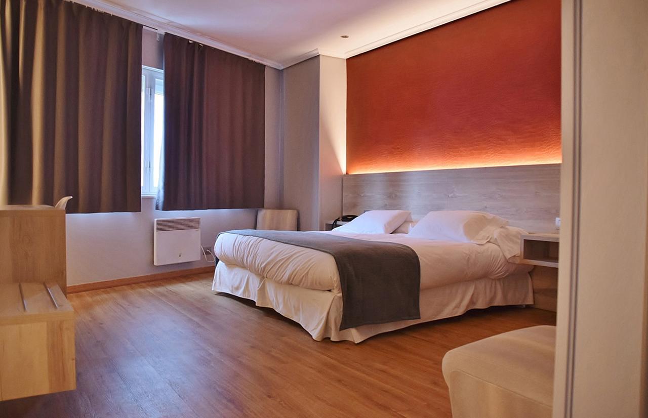 Hospedium Hotel La Marina Costa Da Morte Cee Zewnętrze zdjęcie