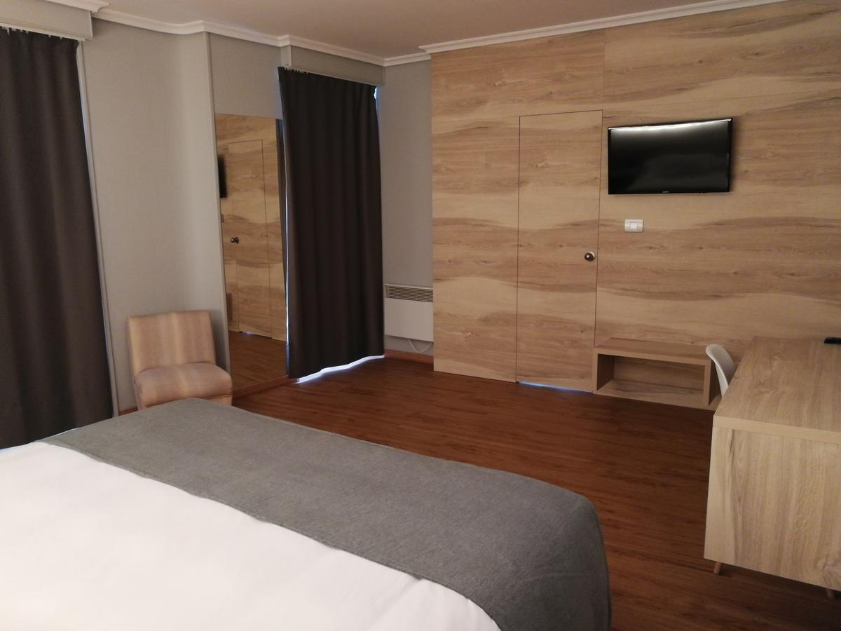 Hospedium Hotel La Marina Costa Da Morte Cee Zewnętrze zdjęcie
