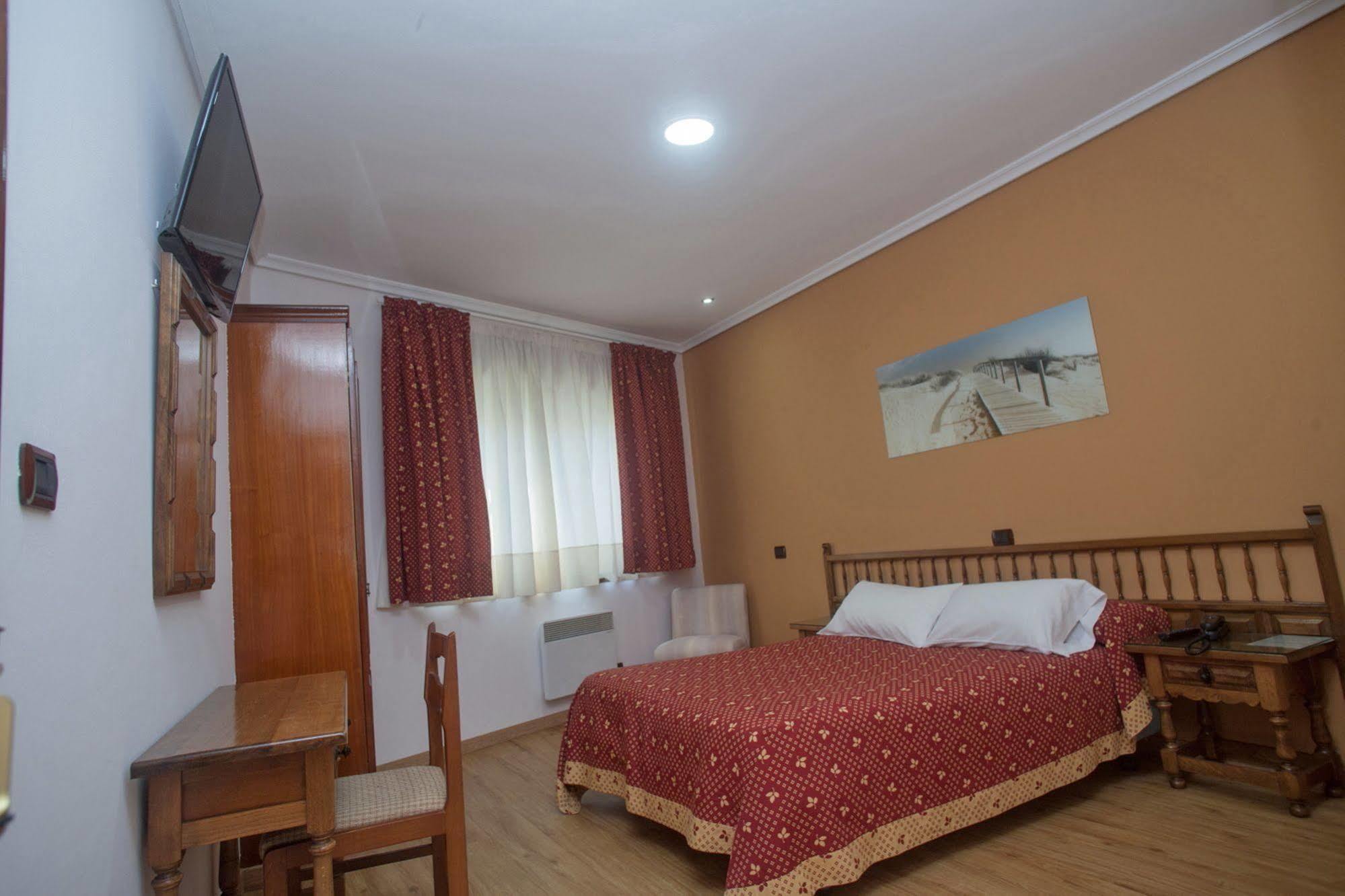 Hospedium Hotel La Marina Costa Da Morte Cee Zewnętrze zdjęcie