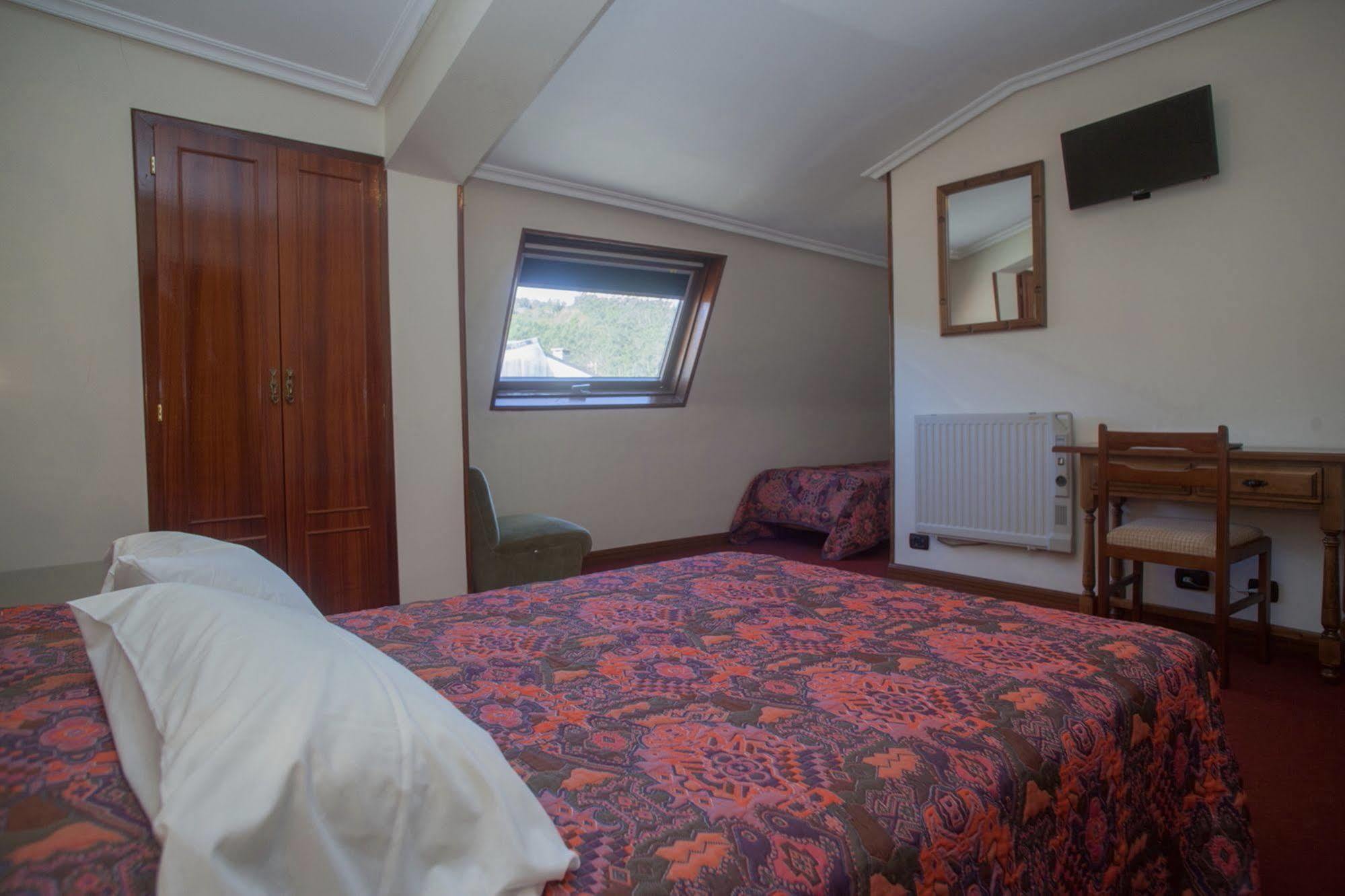 Hospedium Hotel La Marina Costa Da Morte Cee Zewnętrze zdjęcie