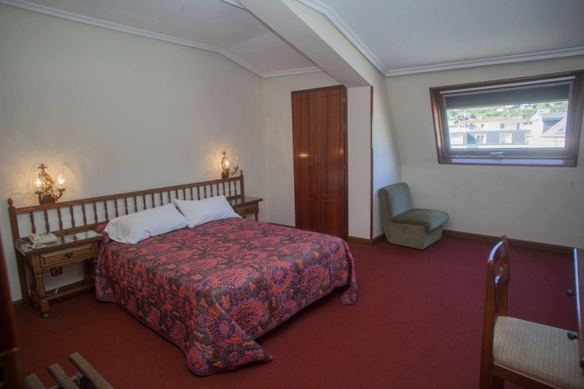 Hospedium Hotel La Marina Costa Da Morte Cee Zewnętrze zdjęcie