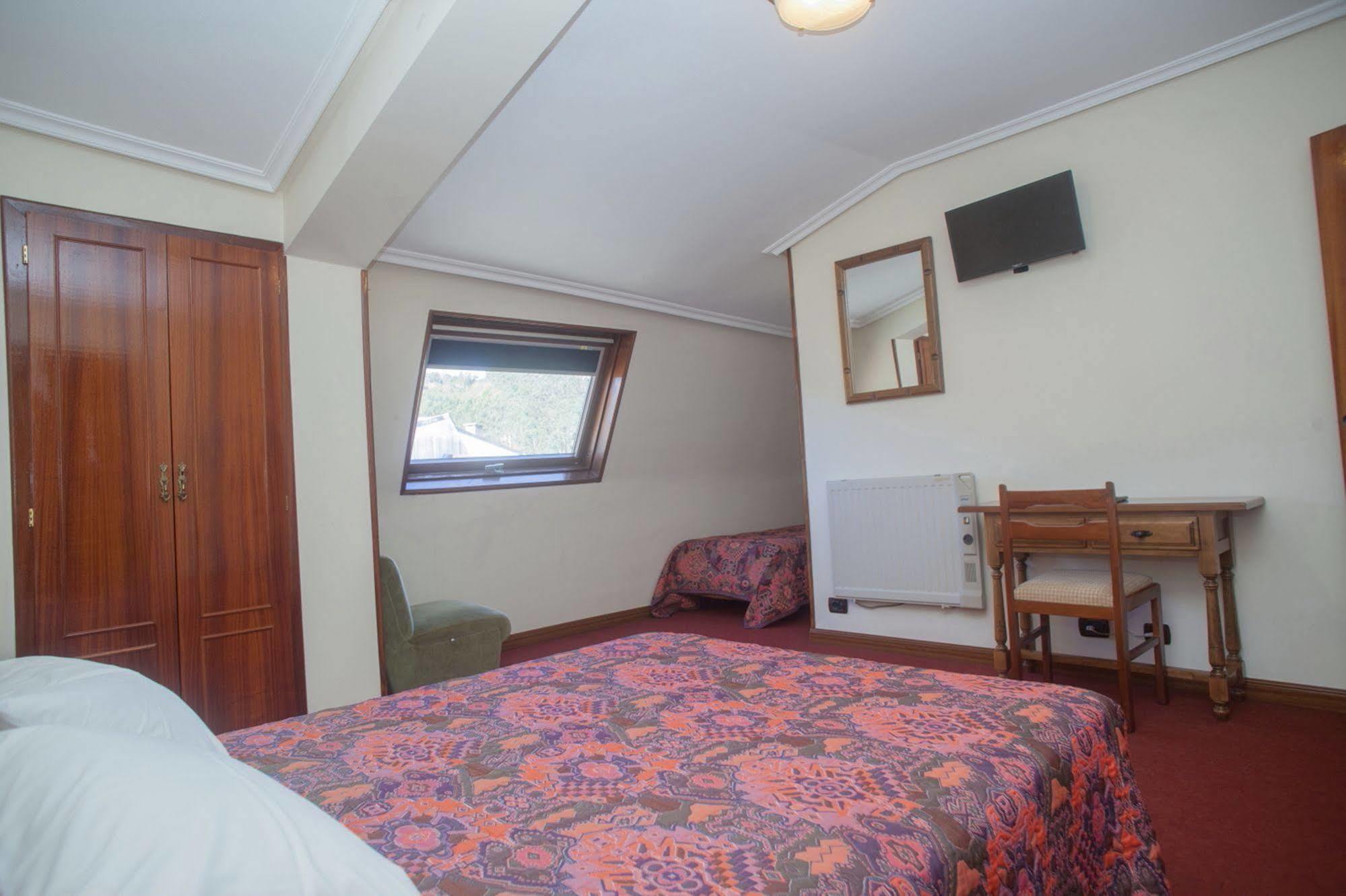 Hospedium Hotel La Marina Costa Da Morte Cee Zewnętrze zdjęcie