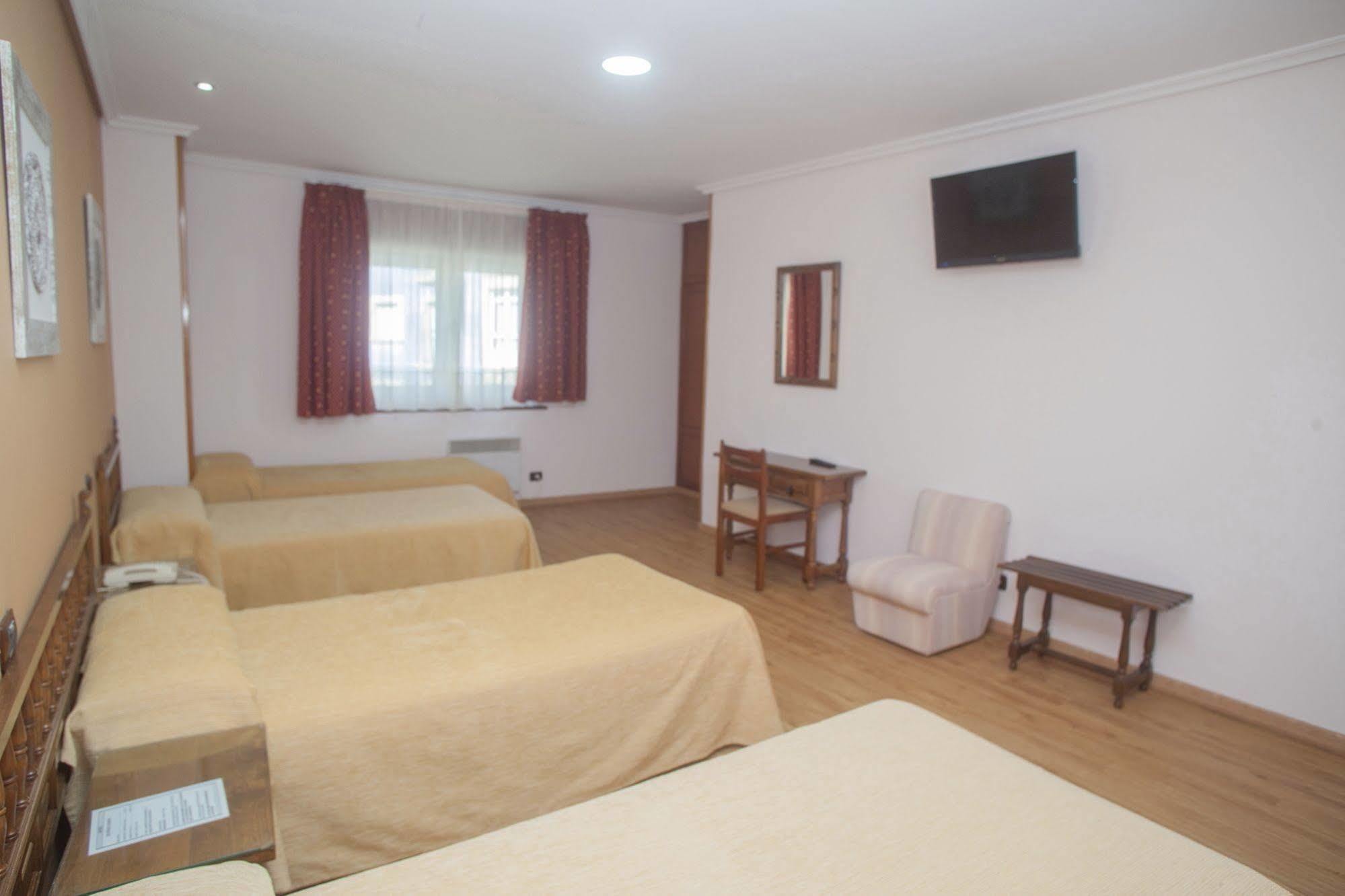 Hospedium Hotel La Marina Costa Da Morte Cee Zewnętrze zdjęcie