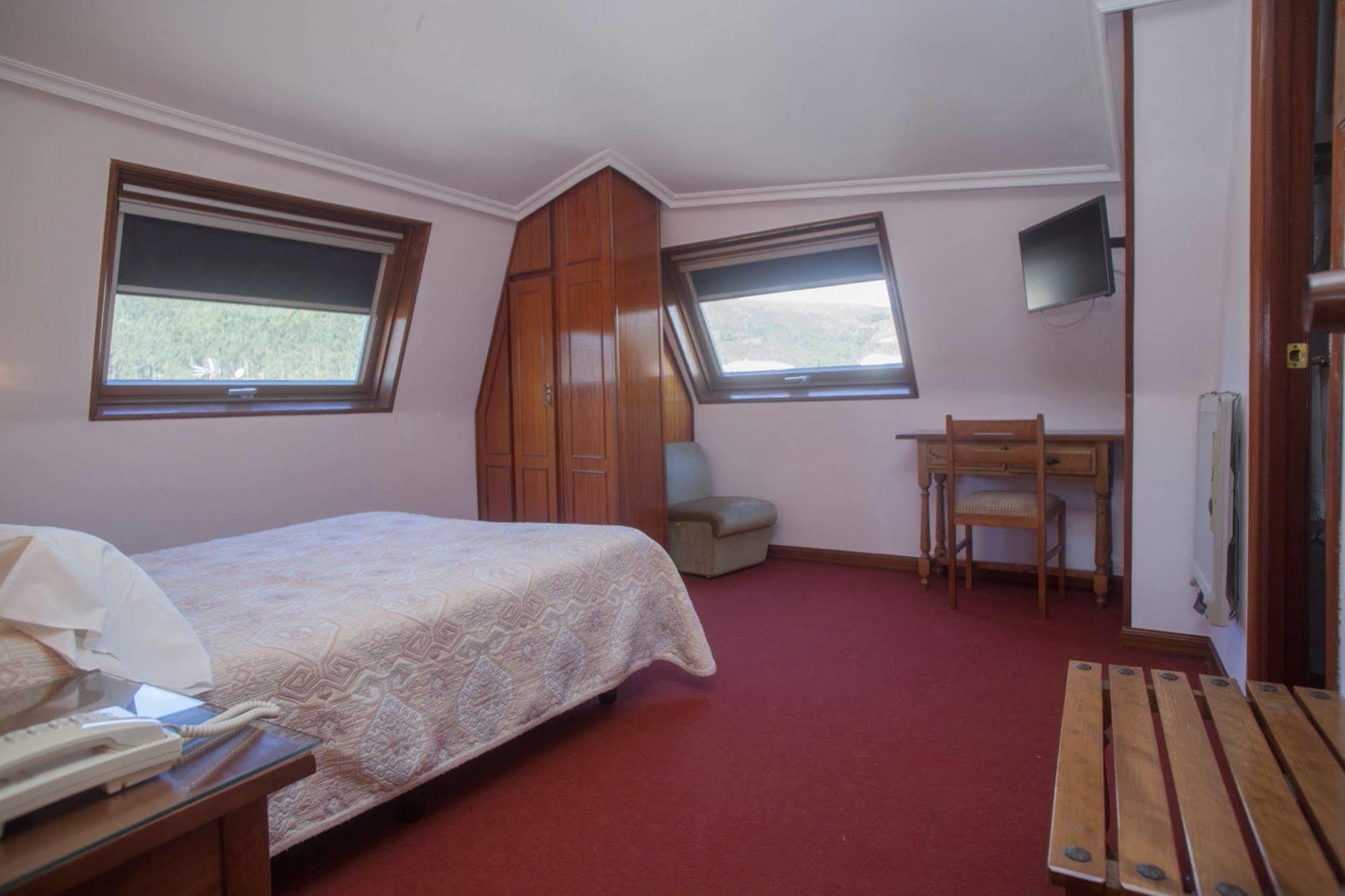 Hospedium Hotel La Marina Costa Da Morte Cee Zewnętrze zdjęcie