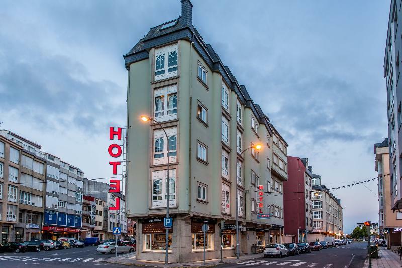 Hospedium Hotel La Marina Costa Da Morte Cee Zewnętrze zdjęcie